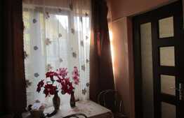 Vanzare garsoniera 40 mp, terasa 31 mp, boxa subsol, zona Piata Mihai Viteazu