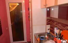 Garsoniera recompartimentata, 28 mp, boxa, complet mobilata, zona strazii Parang