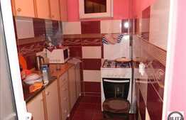 Garsoniera recompartimentata, 28 mp, boxa, complet mobilata, zona strazii Parang