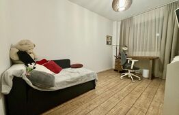 Apartament 3 camere, 64mp, 2 garaje, 2 bai, intermediar,zona Terra