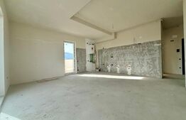 Apartament 3 camere, 58 mp, 27mp terasa, SE, etaj intermediar, zona Eroilor