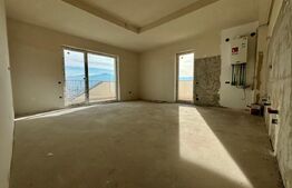 Apartament 3 camere, 58 mp, 27mp terasa, SE, etaj intermediar, zona Eroilor