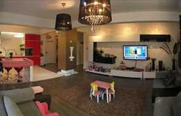 Vanzare apartament 4 camere, 150mp, terasa, garaj, boxa, zona Grand Hotel Italia