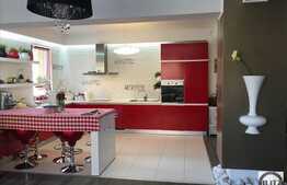 Vanzare apartament 4 camere, 150mp, terasa, garaj, boxa, zona Grand Hotel Italia