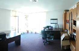 Vanzare apartament 3 camere, 100 mp, parcare, boxa subsol, zona Iulius Mall