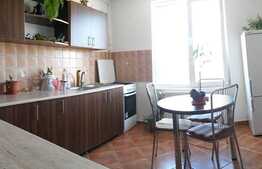 Vanzare apartament 3 camere, 100 mp, parcare, boxa subsol, zona Iulius Mall