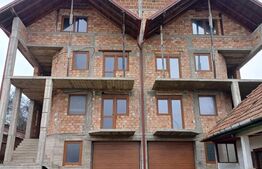 Duplex la rosu in Luna, langa Campia Turzii