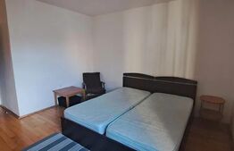 Apartament 3 camere, semidecomandat, zona strazii Horea