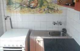 1 camera, 30 mp, decomandat, etaj intermediar, zona strazii Zorilor