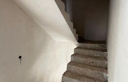 Duplex cu 4 camere, 2 garaje, semifinisat, zona manastirii Floresti 