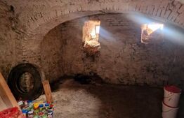 Casa 4 camere, 2432 mp teren