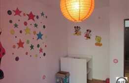 Vanzare apartament cu 2 camere, 48 mp, zona Terra! Cu parcare!