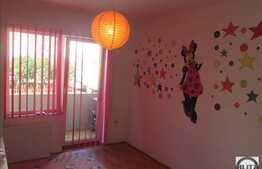 Vanzare apartament cu 2 camere, 48 mp, zona Terra! Cu parcare!