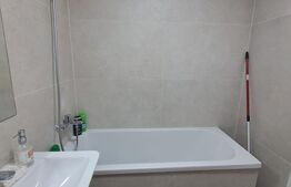 Apartament de vanzare, cu 2 camere, 58 mp, pozitie deosebita, zona-Tractoru