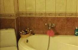 Vanzare apartament 3 camere, 80 mp, decomandat, zona Piata Marasti