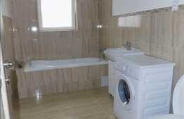 Vanzare apartament 2 camere, 46 mp, decomandat, terasa, zona Polus Center