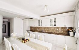 Casă de lux la cheie în Dezmir, 5 camere, teren generos de 1000 mp