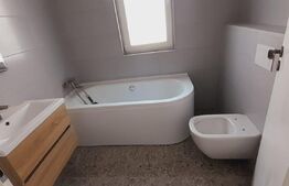 Casa de inchiriat, 5 camere, 120 mp, 3 parcari, zona Chinteni 