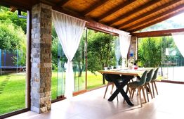 Casa la cheie, Feleacu, 900 mp, cu priveliste spre padure, 3 garaje