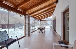 Casa la cheie, Feleacu, 900 mp, cu priveliste spre padure, 3 garaje