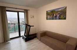 Apartament tip penthouse, cu 3 camere si 2 bai, terasa de 50 mp, zona Marasti
