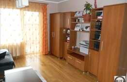 Vanzare 3 camere, 72 mp utili, zona Campului, balcon 11 m, terasa 60 mp, parcare