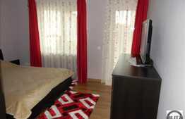 Vanzare 3 camere, 72 mp utili, zona Campului, balcon 11 m, terasa 60 mp, parcare