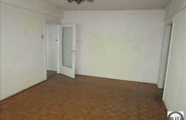 De vanzare apartament cu 3 camere, 76 mp, zona Piata Mihai Viteazu