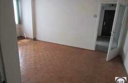 De vanzare apartament cu 3 camere, 76 mp, zona Piata Mihai Viteazu