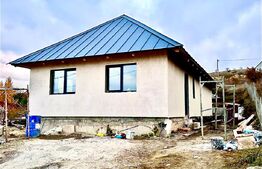 Casa 3 dormitoare, Campenesti, pe un singur nivel, cu priveliste