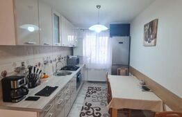 Apartament decomandat, 56 mp, mobilat si utilat, parcare, zona Eroilor