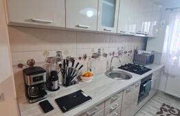 Apartament decomandat, 56 mp, mobilat si utilat, parcare, zona Eroilor