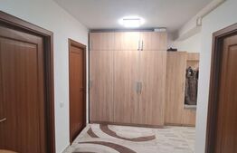 Apartament decomandat, 56 mp, mobilat si utilat, parcare, zona Eroilor