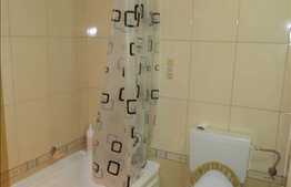 Apartament de vanzare cu 3 camere, semidecomandat, partial mobilat, in bloc nou