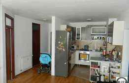 Apartament de vanzare cu 3 camere, semidecomandat, partial mobilat, in bloc nou