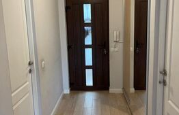 Casa cu 5 camere, zona de case, 275 mp de teren, zona Crizantemelor