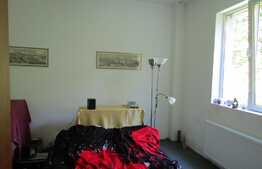 De vanzare apartament 2 camere, 56 mp, imobil tip casa/vila, zona centrala!