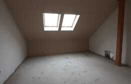 Apartament la mansarda 3 camere, 70 mp, zona strazii Eroilor! 