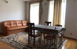 Casa de vanzare, cu 7 camere, 350 mp u & 2850 mp teren