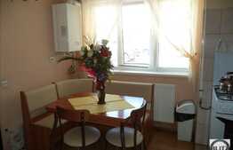 Vanzare apartament 3 camere, 68 mp, decomandat, zona OMV