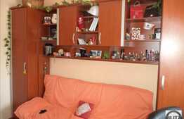 Vanzare apartament 3 camere, 68 mp, decomandat, zona OMV