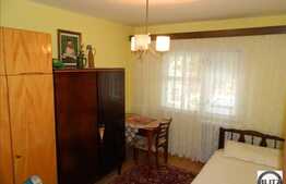 Apartament de vanzare cu 3 camere, decomandate, 65 mp, cu garaj