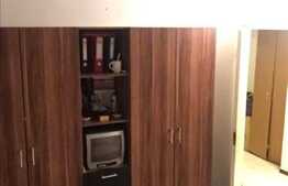 Vanzare apartament 3 camere, 53 mp, complet mobilat, zona Big