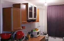 Vanzare apartament 3 camere, 53 mp, complet mobilat, zona Big