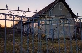 Casa taraneasca cu teren generos in Luna, langa Campia Turzii! 