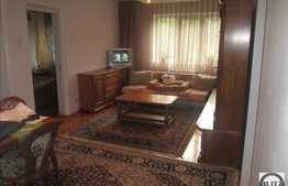 Vanzare apartament 3 camere, 80 mp, decomandat, garaj, zona Parcul Colina
