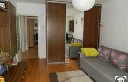 De vanzare apartament cu 2 camere, 50 mp, parcare, zona UMF