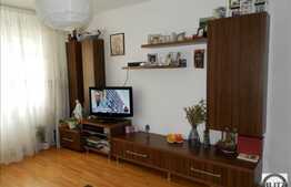 De vanzare apartament cu 2 camere, 50 mp, parcare, zona UMF