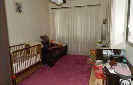 Vanzare apartament 3 camere, 57 mp, terasa, boxa subsol, zona strazii Buna Ziua