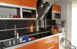 De vanzare apartament 4 camere, 120 mp, 2 locuri de parcare, zona centrala!